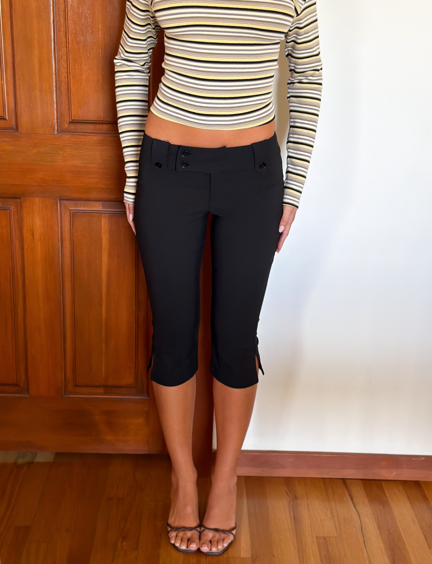 KITTIE CAPRI - BLACK