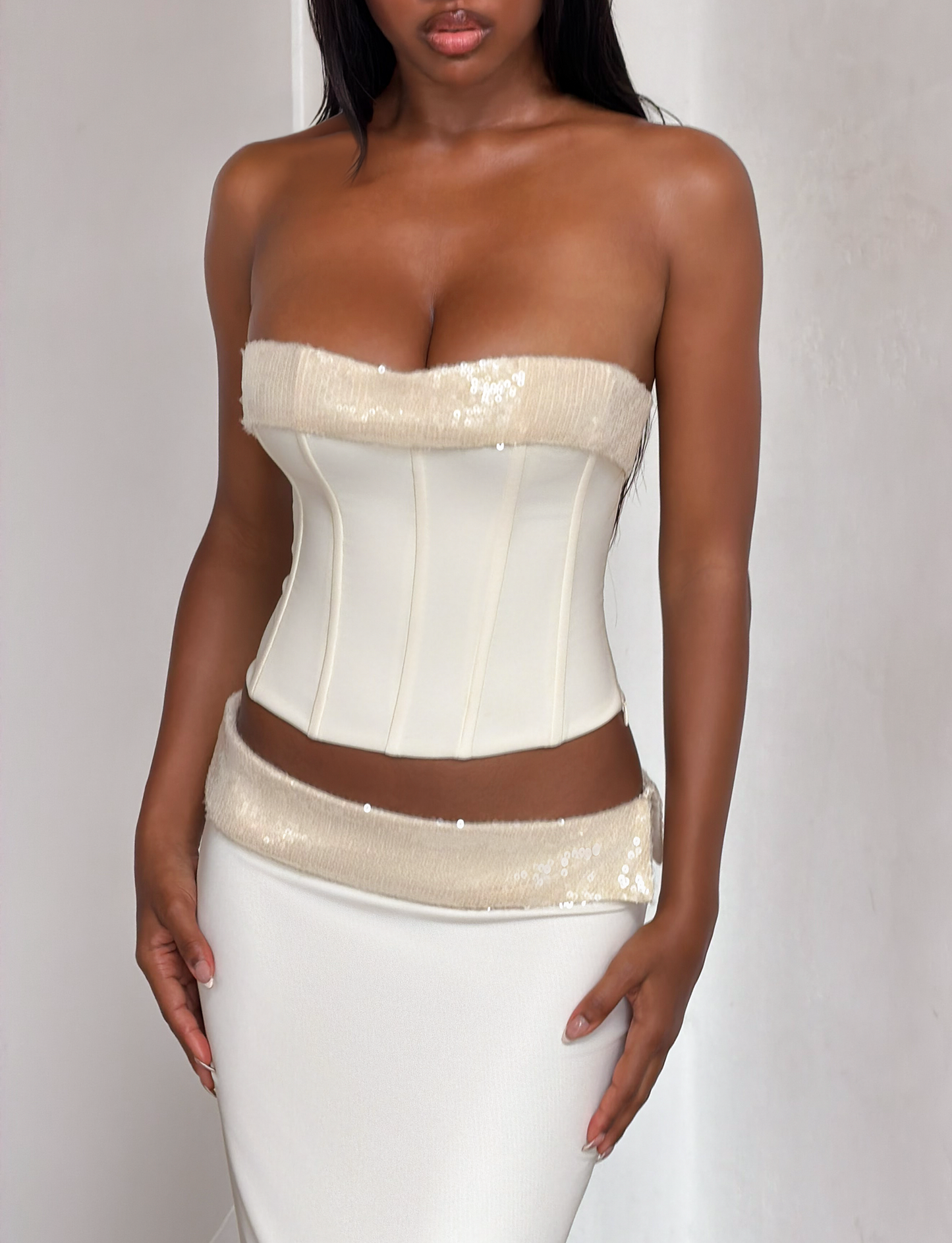 CHARLYZE BUSTIER - CREAM